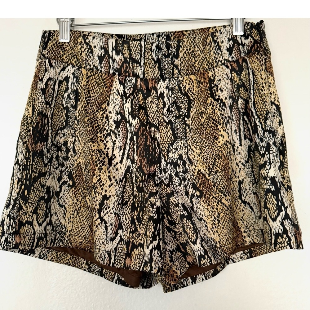 Lahive Snakeskin Print Women's Shorts Sz S
